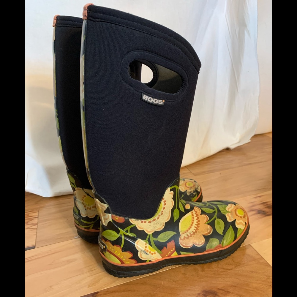 Bogs classic tall secret garden print 7